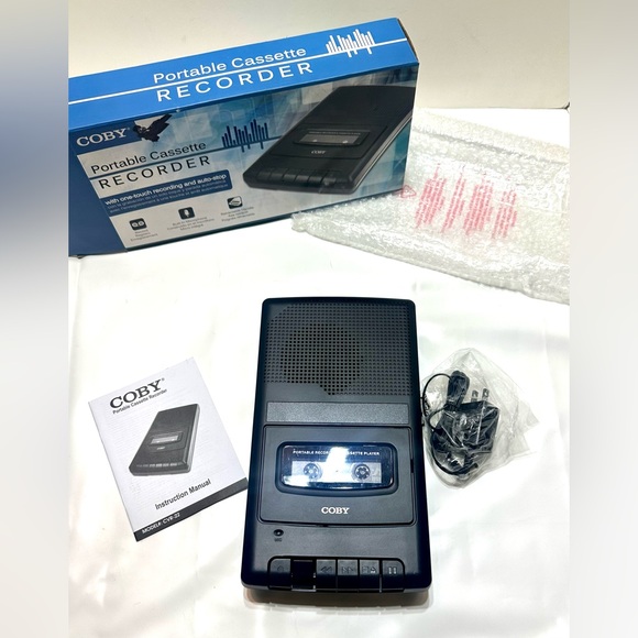 Coby Portable Cassette Recorder with Retractable Handle NEW in Box - Picture 7 of 7